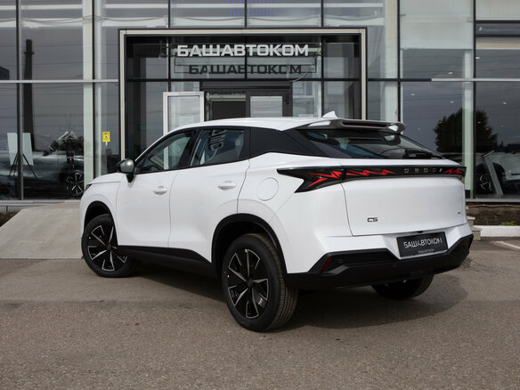 2026 Omoda C5 II, белый - вид 1