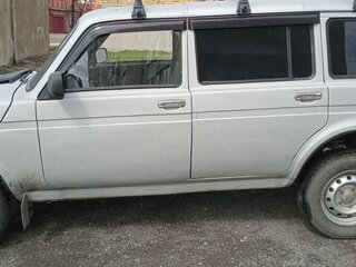 2010 Lada (ВАЗ) 2131 (4x4) I, серебристый, 500000 рублей, вид 4