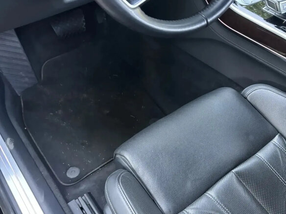 2020 Audi A8 45 TDI IV (D5), чёрный, 6650000 рублей - вид 26