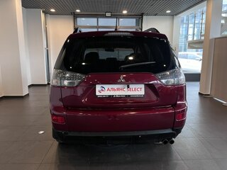 2007 Mitsubishi Outlander II, красный, 681000 рублей, вид 4