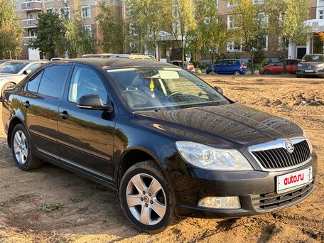 2010 Skoda Octavia II (A5) Рестайлинг, чёрный, 930000 рублей, вид 2