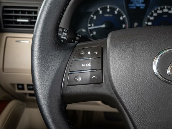 2011 Lexus RX 270 III, бежевый - вид 18