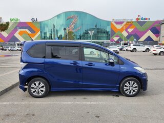 2011 Honda Freed I Рестайлинг, синий, 905000 рублей, вид 3