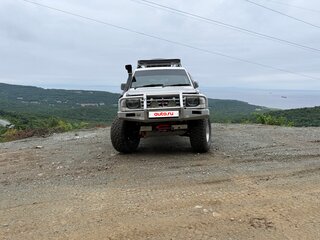 1997 Mitsubishi Pajero II Рестайлинг, белый, 1150000 рублей, вид 3