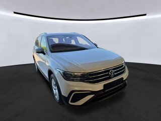 2022 Volkswagen Tiguan Allspace II Рестайлинг, белый, 2482000 рублей, вид 3