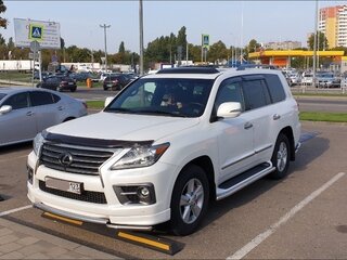 2013 Lexus LX 570 III Рестайлинг, белый, 6400000 рублей, вид 1