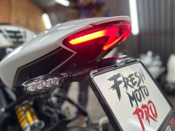 2022 Triumph Speed Triple, белый, 1550000 рублей - вид 9