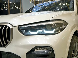 2019 BMW X5 30d IV (G05/G18), белый, 6450000 рублей, вид 5