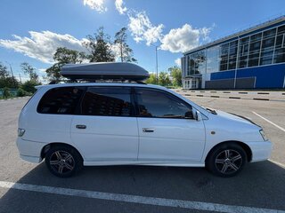 2001 Toyota Gaia, белый, 560000 рублей, вид 3
