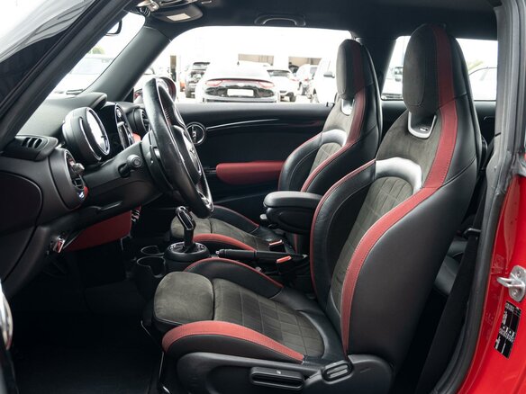 2019 Mini Hatch JCW III (F55/F56) Рестайлинг, чёрный, 3150000 рублей - вид 9