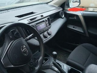 2017 Toyota RAV4 IV (XA40) Рестайлинг, белый, 2850000 рублей, вид 5