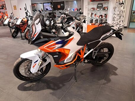2024 KTM 1290 Super Adventure R, белый, 2250000 рублей, вид 4