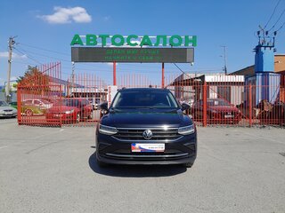 2021 Volkswagen Tiguan II Рестайлинг, чёрный, 2698000 рублей, вид 4