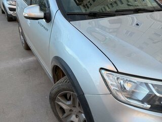 2021 Renault Sandero Stepway II Рестайлинг, серебристый, 1050000 рублей, вид 3