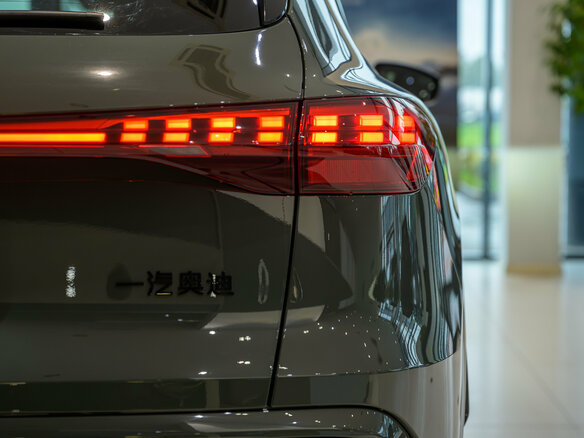 2026 Audi Q5 L III (GU), зелёный, 7199000 рублей - вид 19