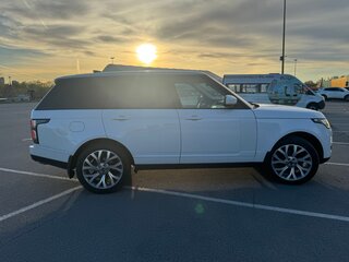2018 Land Rover Range Rover IV Рестайлинг, белый, 5300000 рублей, вид 4