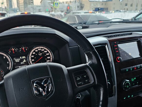 2012 Dodge RAM IV (DS/DJ), чёрный, 4000000 рублей - вид 11
