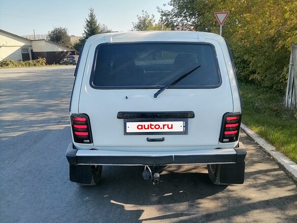 2005 Lada (ВАЗ) 2121 (4x4) I Рестайлинг, белый, 290000 рублей - вид 10