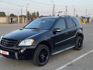 2005 Mercedes-Benz M-Класс 500 II (W164), чёрный, 1800000 рублей, вид 1
