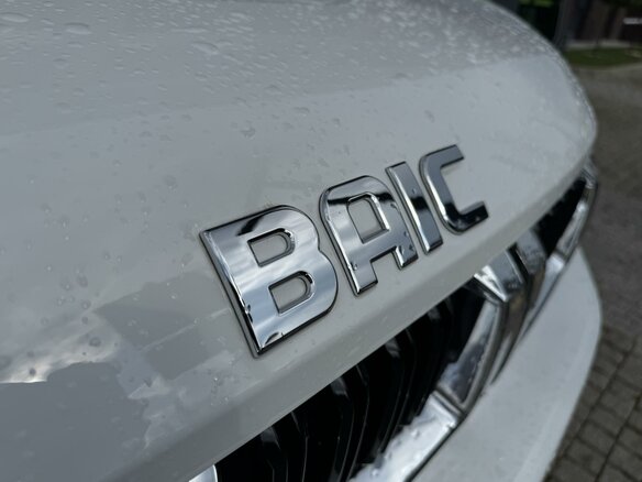 2025 BAIC BJ60, серебристый, 5890000 рублей - вид 39