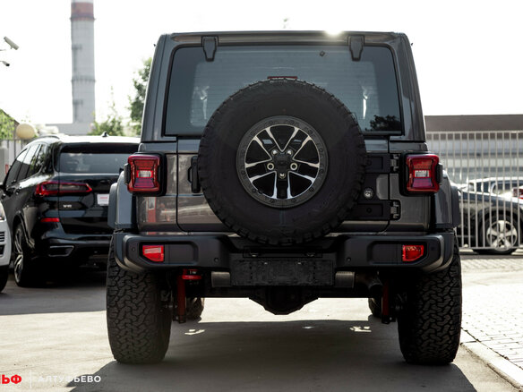 2025 Jeep Wrangler IV (JL) Рестайлинг, серый, 8850000 рублей - вид 5
