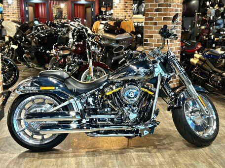 2025 Harley-Davidson Fat Boy, белый, 6000000 рублей, вид 1
