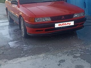 1988 Mitsubishi Galant VI, красный, 900000 рублей, вид 1