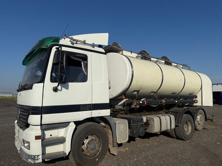 2003 Mercedes-Benz Actros, белый, 3000000 рублей, вид 1