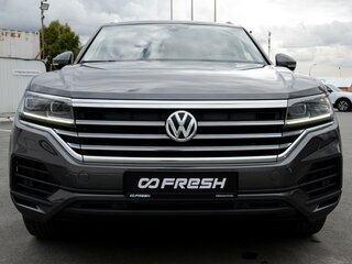 2018 Volkswagen Touareg III, серый, 3399000 рублей, вид 5