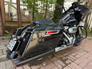 2018 Harley-Davidson Road Glide, чёрный, 1150000 рублей, вид 3