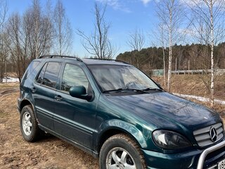 1999 Mercedes-Benz M-Класс 320 I (W163), зелёный, 450000 рублей, вид 1