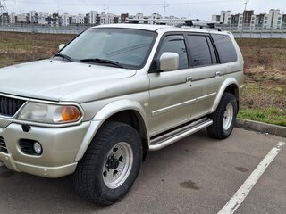 2007 Mitsubishi Pajero Sport I Рестайлинг, бежевый, 950000 рублей, вид 1