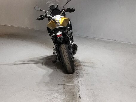 2021 BMW F 900 XR, золотистый, 693000 рублей, вид 4