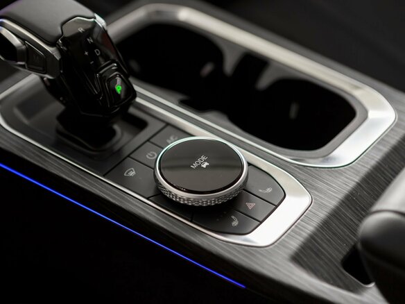 2024 Jaecoo J7 I, чёрный, 2959900 рублей - вид 30