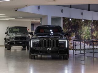 2025 Rolls-Royce Cullinan Black Badge I Рестайлинг (Series II), чёрный, 71150000 рублей, вид 2