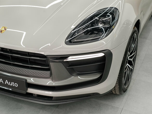 2026 Porsche Macan I Рестайлинг 2, серый - вид 5