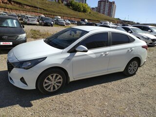 2020 Hyundai Solaris II, белый, 1650000 рублей, вид 4