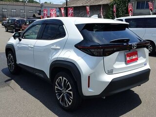 2023 Toyota Yaris Cross I, белый, 1500000 рублей, вид 4