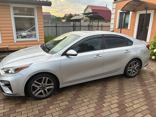2018 Kia Forte III, серебристый, 1600000 рублей, вид 4