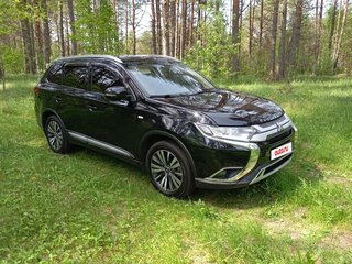 2016 Mitsubishi Outlander III Рестайлинг 2, чёрный, 1550000 рублей, вид 4