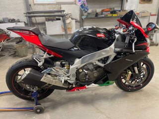 2010 Aprilia RSV4, чёрный, 700000 рублей, вид 4