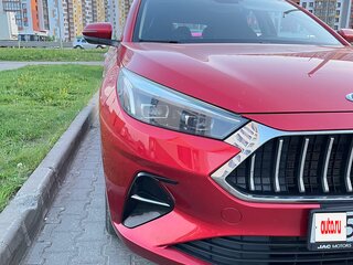 2023 JAC J7 I, красный, 1800000 рублей, вид 5