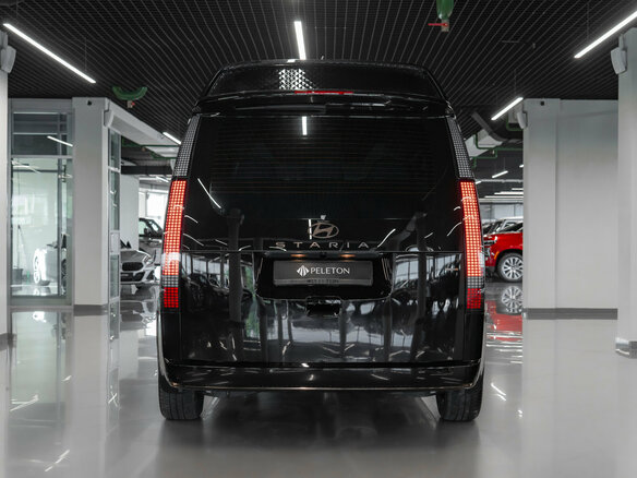 2024 Hyundai Staria I, чёрный, 7970000 рублей - вид 5