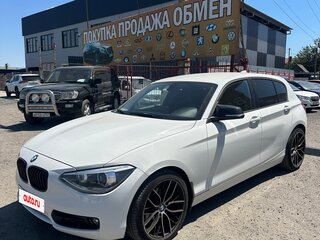 2013 BMW 1 серии 118i II (F20/F21), белый, 1395000 рублей, вид 2