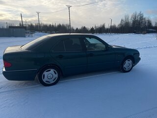 1997 Mercedes-Benz E-Класс 200 II (W210, S210), зелёный, 450000 рублей, вид 3
