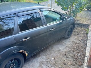 2008 Ford Focus II Рестайлинг, чёрный, 300000 рублей, вид 2
