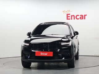 2025 Volvo XC40 I Рестайлинг, чёрный, 4830000 рублей, вид 4