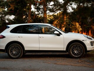 2011 Porsche Cayenne Diesel II (958), белый, 2490000 рублей, вид 1