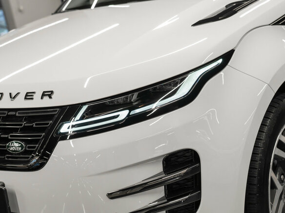 2025 Land Rover Range Rover Evoque II Рестайлинг, белый - вид 27