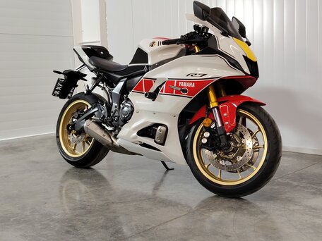 2022 Yamaha YZF-R7, белый, 829000 рублей, вид 2